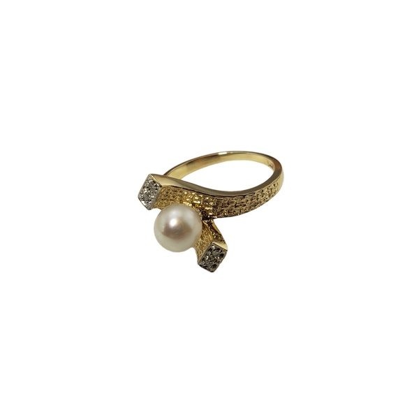 Vintage 14 Karat Yellow Gold Pearl and Diamond Ring Size 5.75 #13081 - Picture 2 of 8
